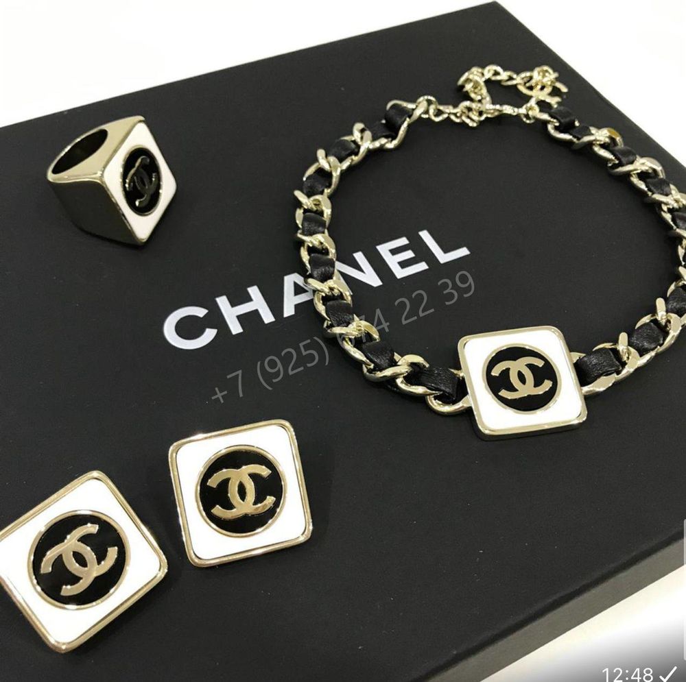 Часы CHANEL