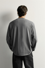 ФУТБОЛКА RELAXED-FIT С ДЛИННЫМИ РУКАВАМИ — ZARA