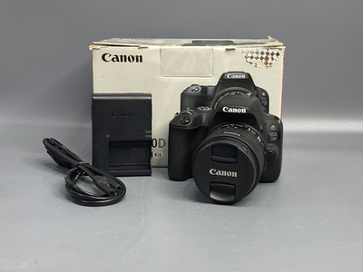 Canon 200D Kit 18-55mm 4.100 кадров