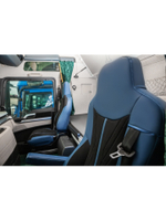 Чехлы Люкс MAN TGX до 2021 года (экокожа, синий, черная вставка)