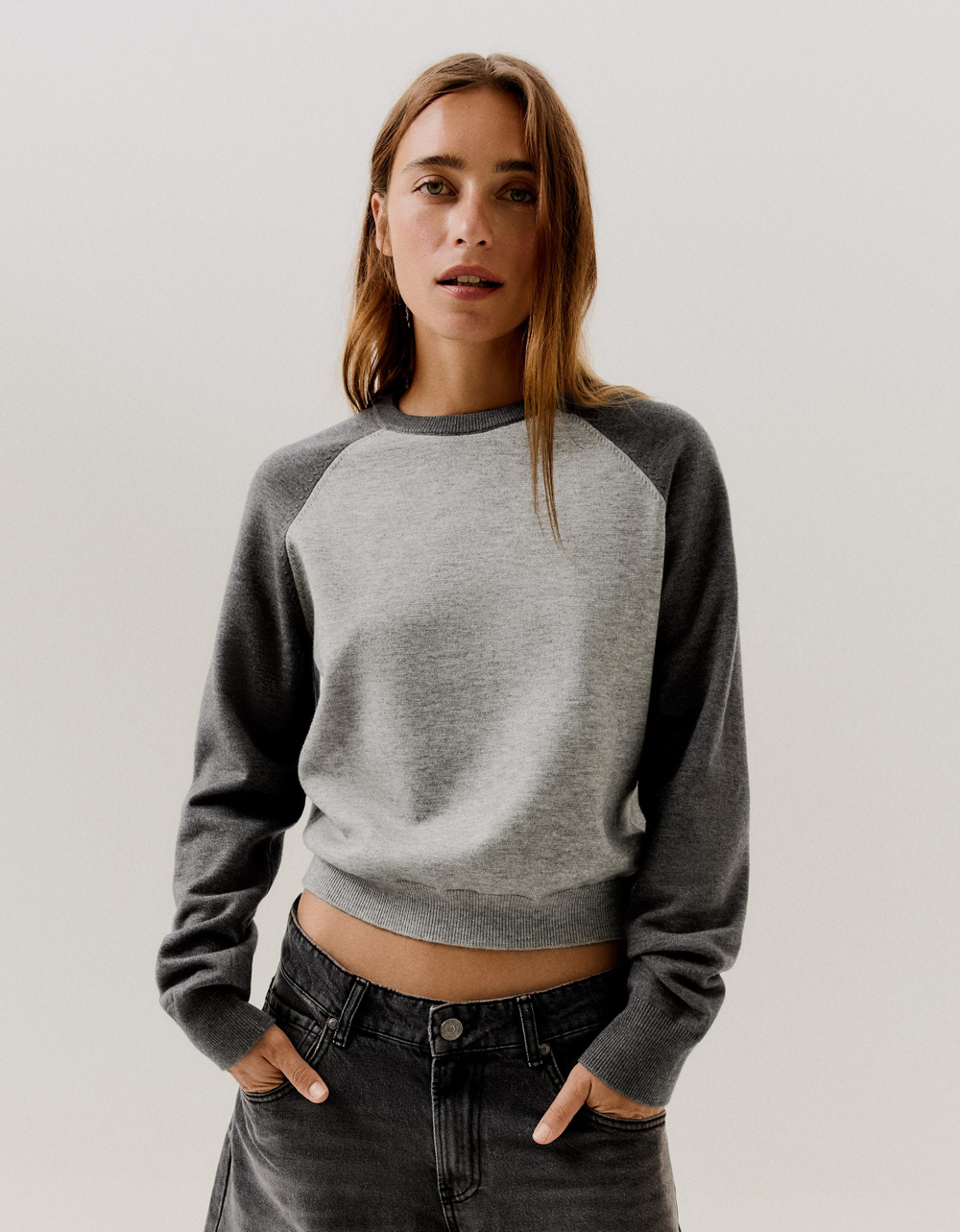 Женский свитер с круглым вырезом и рукавами реглан - BERSHKA
