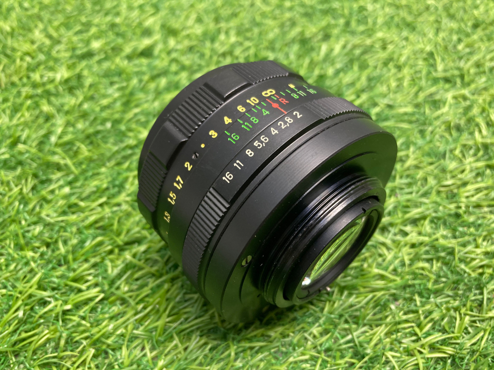 MC Helios-44M 2/58mm № 8261105