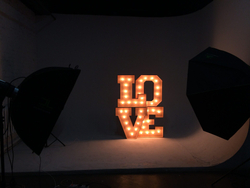 «LOVE»