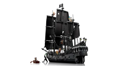 Конструктор LEGO Icons 10365 Пиратский корабль капитана Джека Воробья