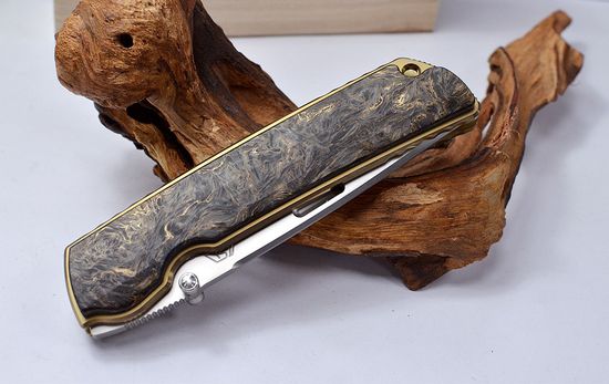 Премиальный японский нож Rockstead HIGO II X-FCF-ZDP (DMG) 67 HRC - рукоять титан + карбон Dark Matter Gold, сталь ZDP-189