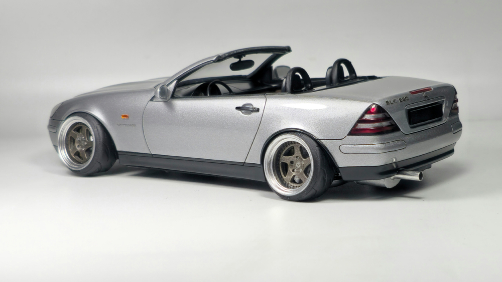 Краска лаковая HobbyLink Mercedes-Benz Crystal Antimon Grey HP-2206