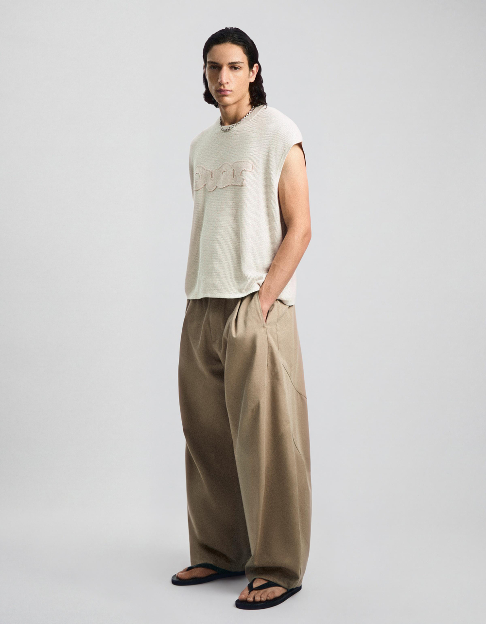 Мужские брюки barrel fit с вытачками - BERSHKA