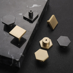 Ручка-кнопка HK006 brass