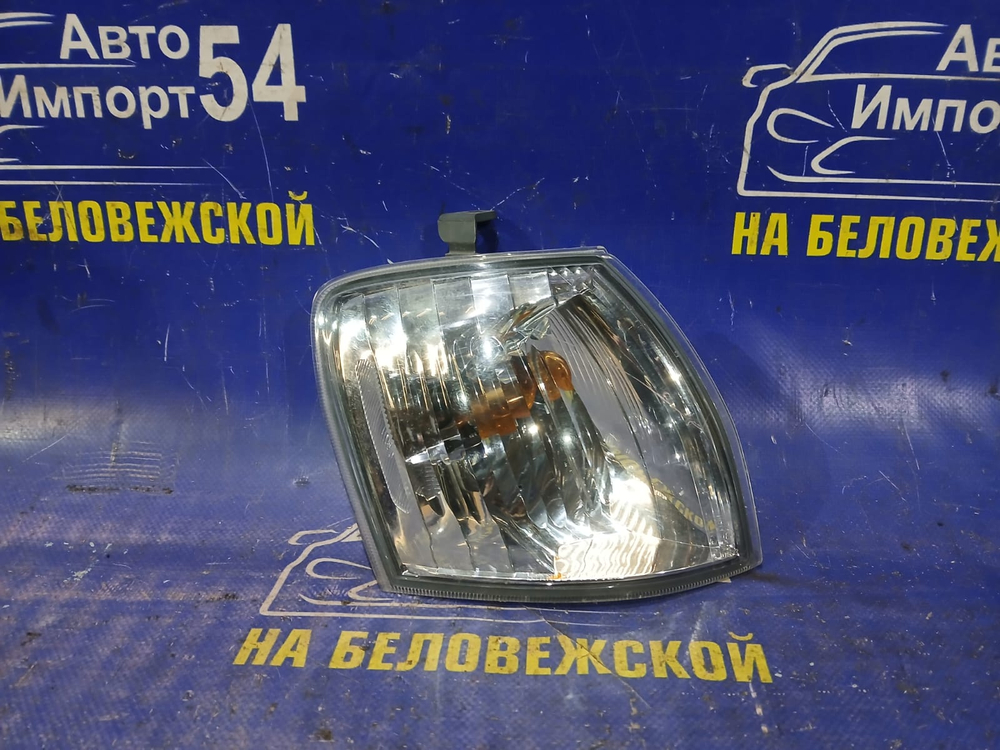 Габарит правый MAZDA DEMIO 1999-2002