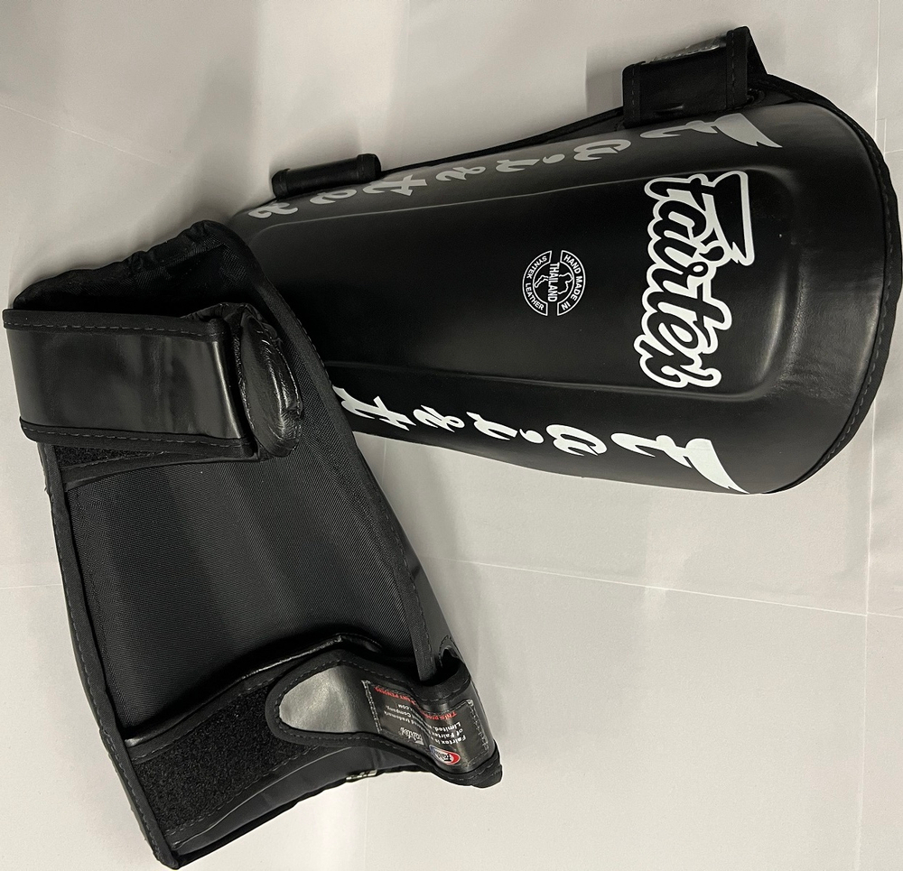 Щитки Fairtex Twisted Shin Pads SP7 Black Уценка (S)