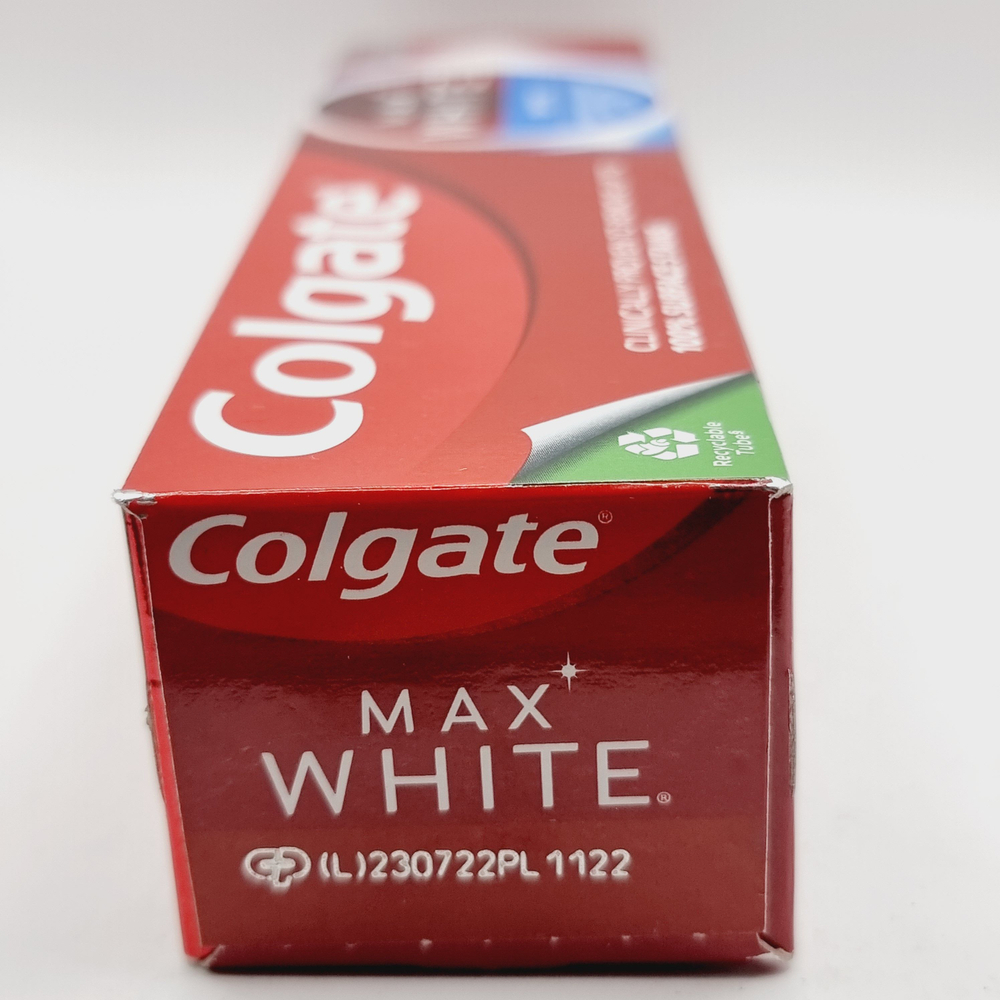 Зубная паста Max White One Optic 75 мл (из Финляндии)