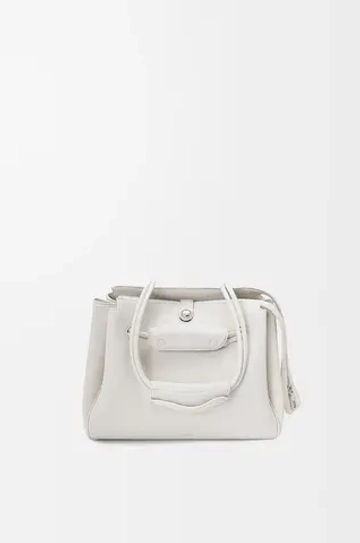 Loewe Маленькая сумка Madrid из мягкой зернистой телячьей кожи, белый