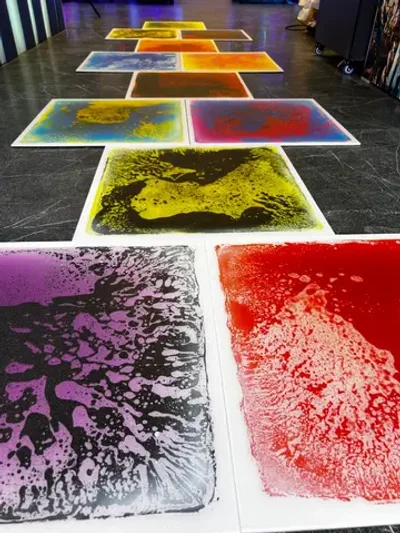 Плитка «Живой пол Клякса»