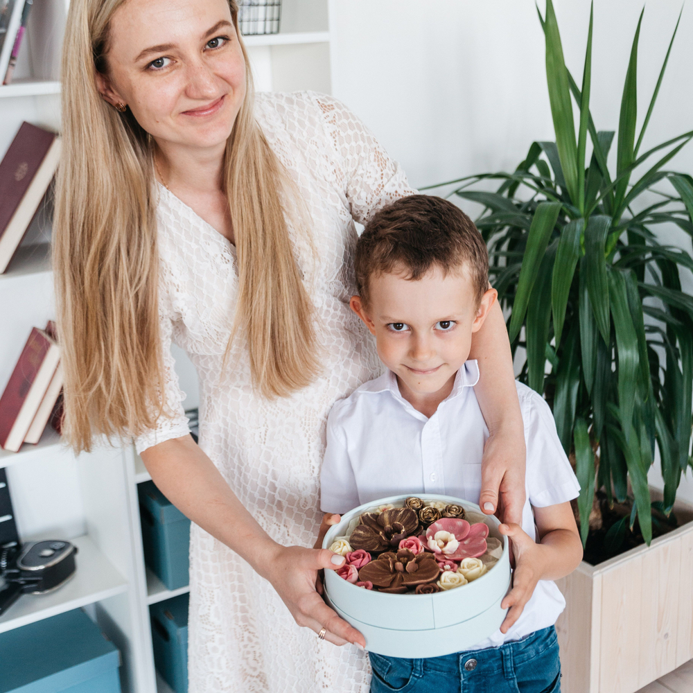 Шоколадный букет "Вкус Любви" в коробке подарок на 8 марта, на День Рождения.