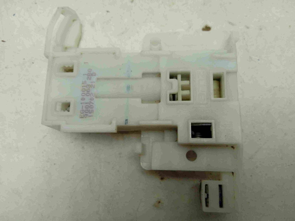 SMV50E30RU/97 ктп24 Замок двери для посудомоечной машины Bosch SMV50E30RU/97 б/у