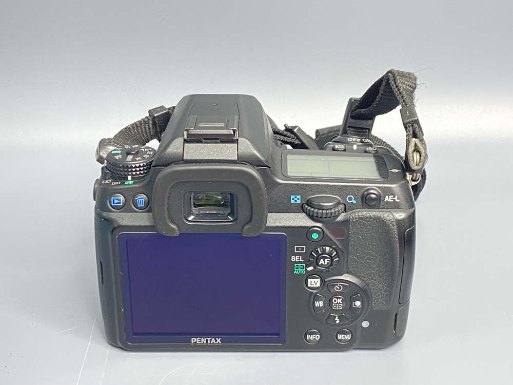 Pentax K-7 kit 18-55mm 8800 кадров