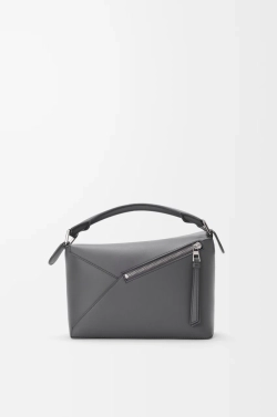 Loewe Маленькая сумка Puzzle Edge из классической телячьей кожи, темно-серый