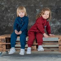 Комбинезон с капюшоном и карманами "Гранат" утепленный
