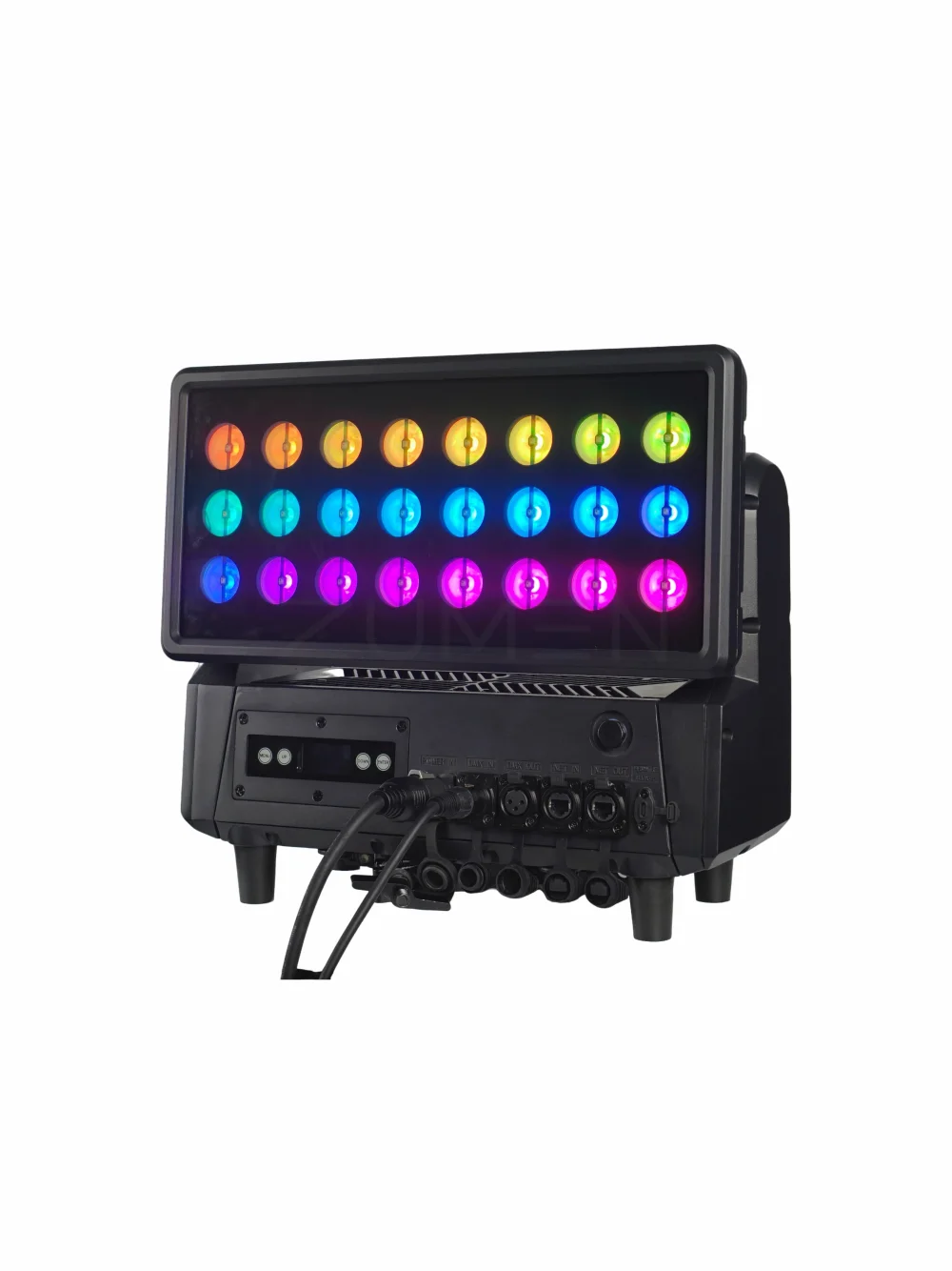 MW1000-IP — подвижный Wash 24×40 Вт + 24×6 Вт RGBW с DMX Frost IP65