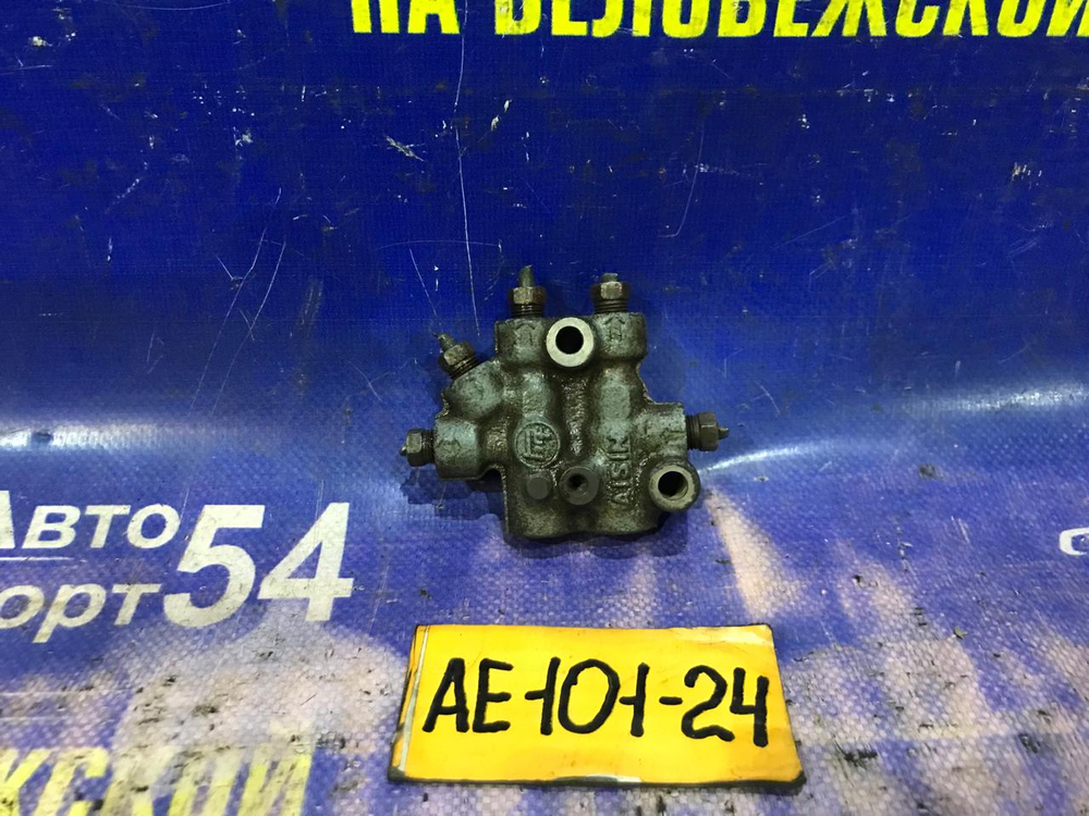 Распределитель тормозной TOYOTA MARINO 1992
