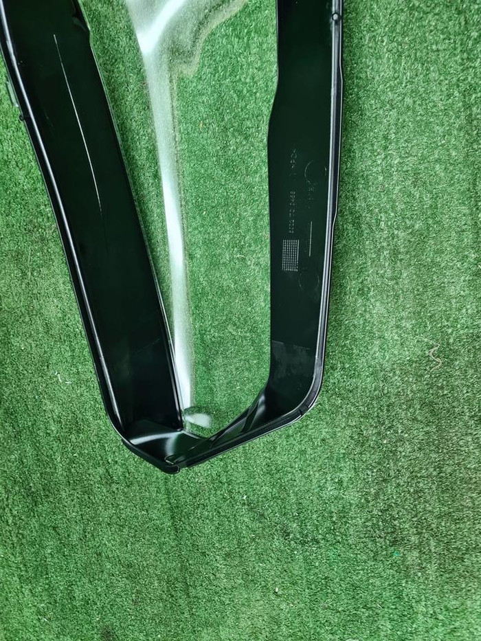 Стекло фары правое BMW X5 G05 (2018-2023)