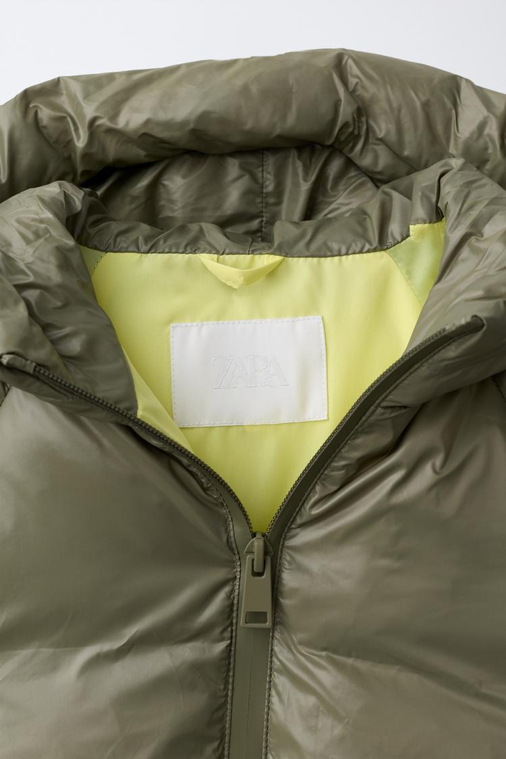 ZARA ПРОРЕЗИНИРОВАННОЕ СТЕГАНОЕ ПАЛЬТО WATER REPELLENT, ХАКИ