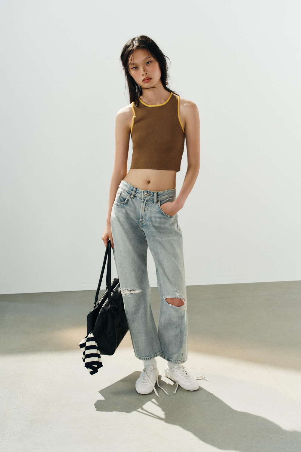 ТОП ИЗ ТРИКОТАЖА С КОНТРАСТНОЙ ОКАНТОВКОЙ — ZARA