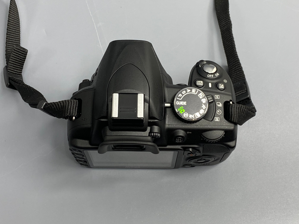 Nikon D3100 kit 18-55mm 250 кадров