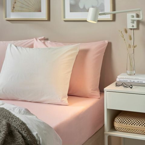 Простыня на резинке IKEA DVALA (ДВАЛА), Розовый, 180х200 см