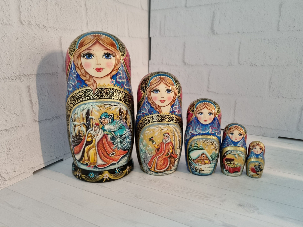 Матрешка 18см "Морозко" 5 мест