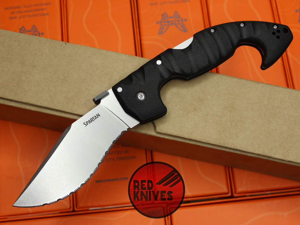 Нож Cold Steel Spartan - клинок серрейтор, рукоять темный нейлон (версия 2025г.)