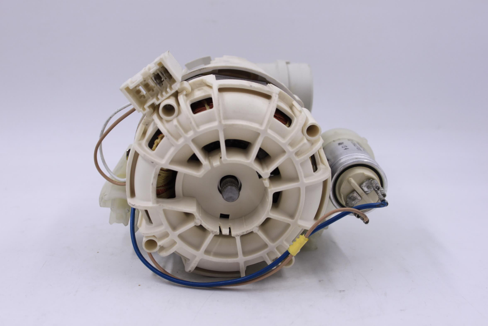 Циркуляционный насос 0015521200 посудомоечной машины Electrolux