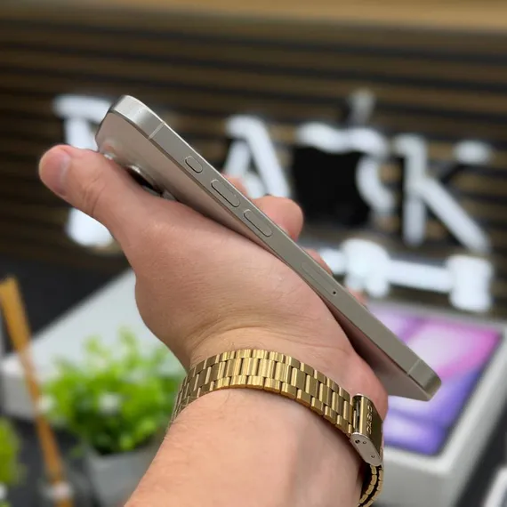 Б/У Телефон Apple iPhone 15 Pro 2sim 256 White 88%