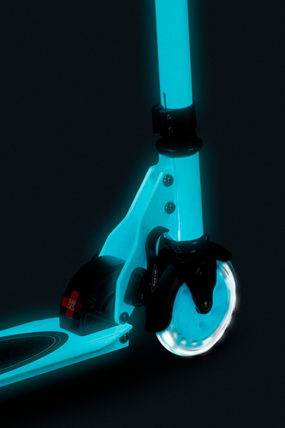 Самокат Micro Sprite Glow (светится в темноте) LED, белый