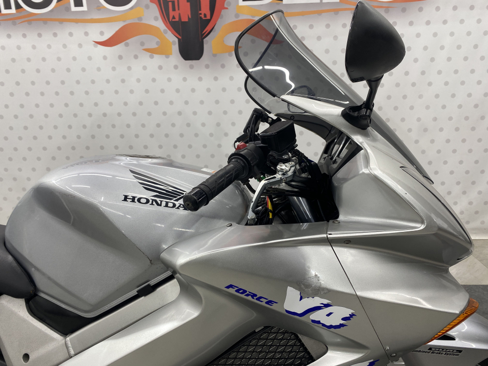Honda VFR800F , 2005