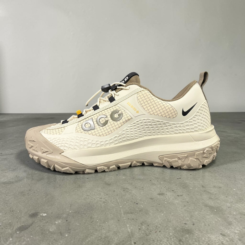Nike Acg Mountain Fly 2 Low  Gore-Tex • Cream