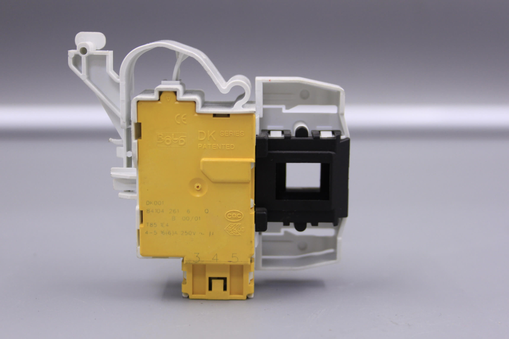 C00254755 Устройство блокировки люка (УБЛ) DK001 стиральной машины Indesit, Ariston
