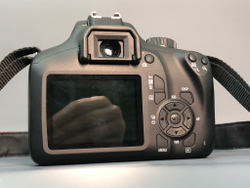 Canon EOS 4000D Kit EF-S 18-55 III 50.000 кадров