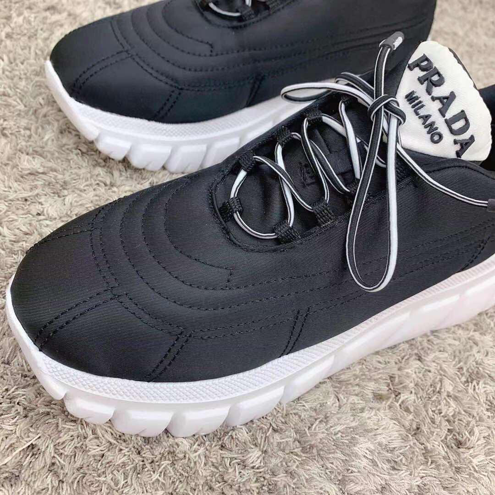 Кроссовки Prada