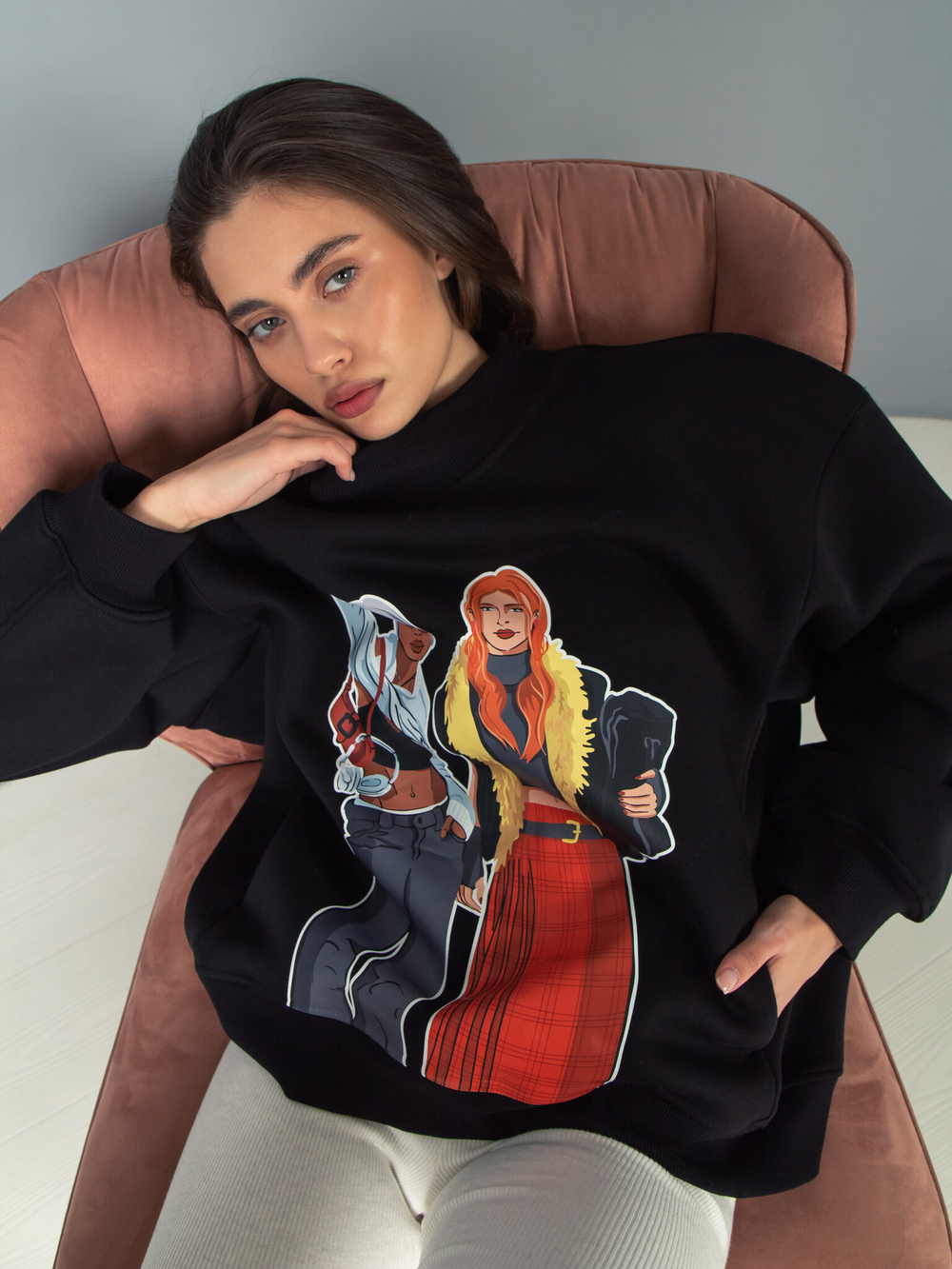 Свитшот женский оверсайз с принтом fashion girls черный