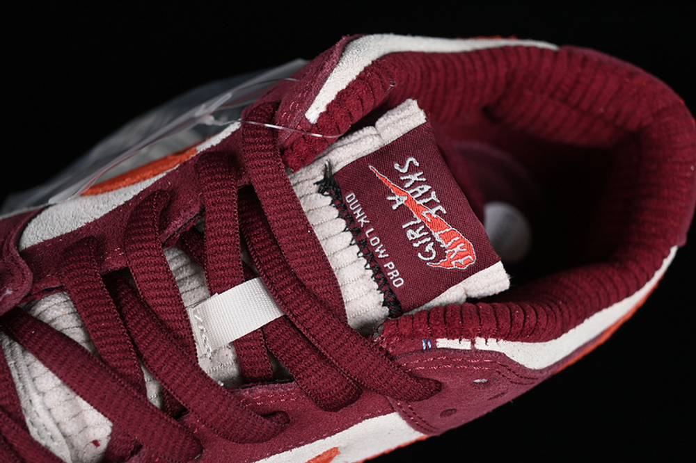 Nike SB Dunk Low Skate Like a Girl