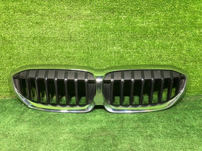 Решетка радиатора BMW 3er G20 (2018-2022)