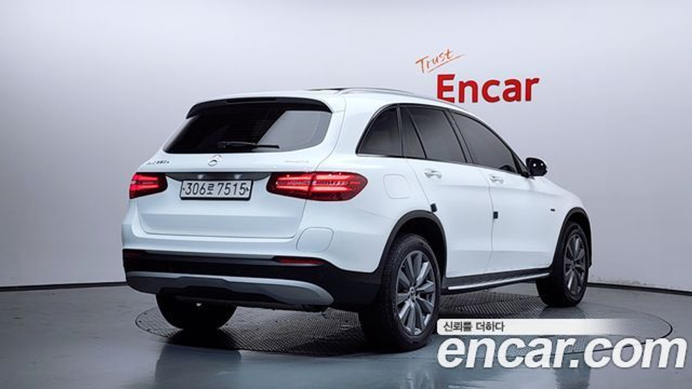 Mercedes-Benz GLC-Class GLC350e 4MATIC Premium — 2019