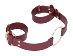 Бордовая фиксация на руки Handcuff With Connector (Цвет: бордовый)