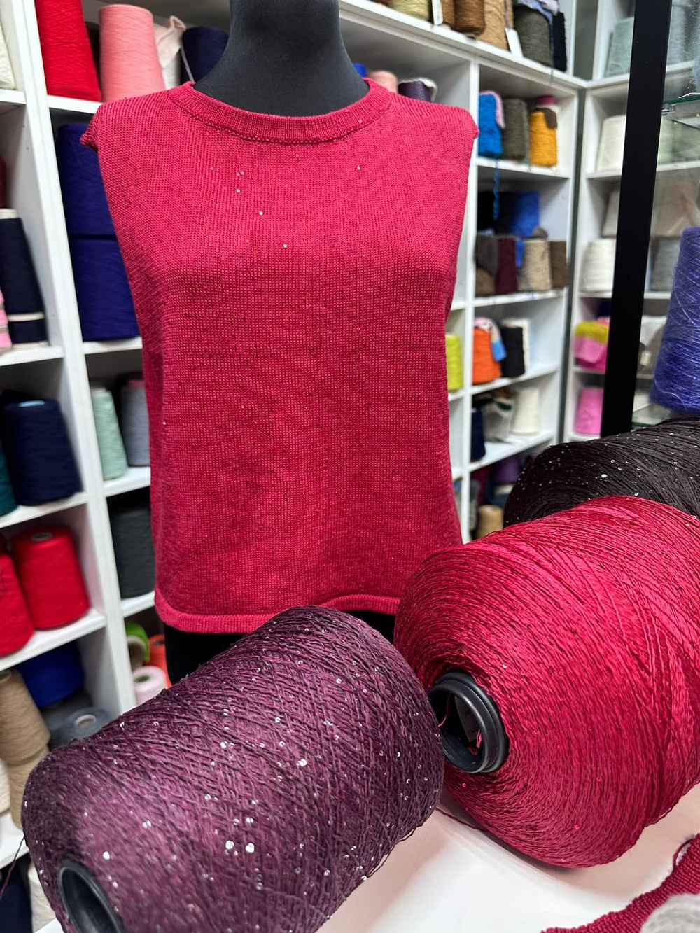 LINETTE PAILLETES - 80% лен, 20% п/а, микропайетки 2мм, ; 450м\100гр; цвет: коричневый, пайетки серебро MP