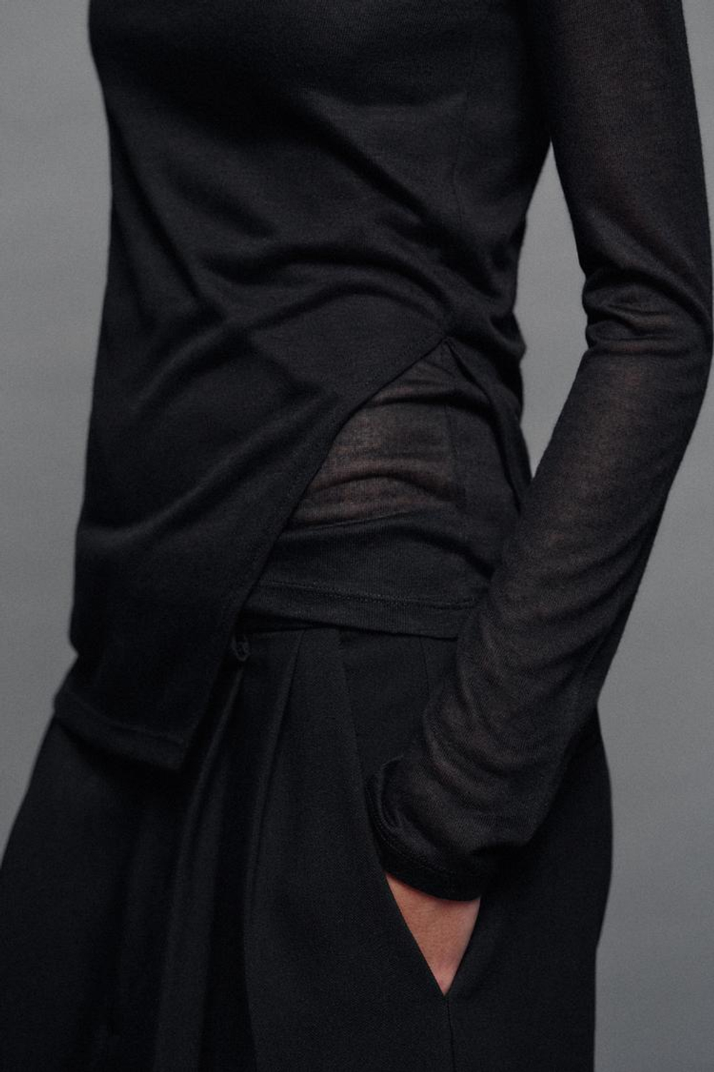 ZARA ДВОЙНАЯ ФУТБОЛКА, ЧЕРНЫЙ