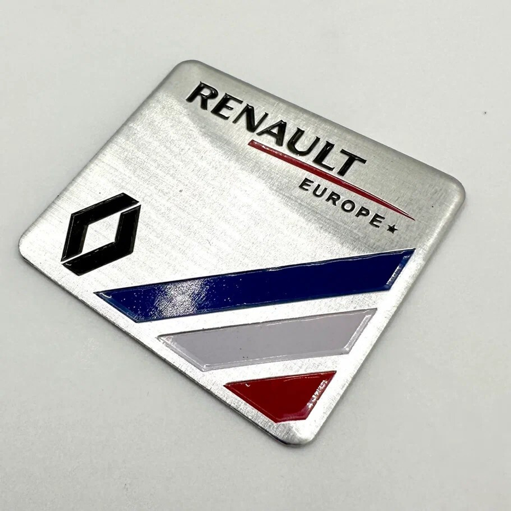 Наклейка Renaut Europe Рено Объемная Знак Renault Квадратная (Рено размер 6х5,5см)