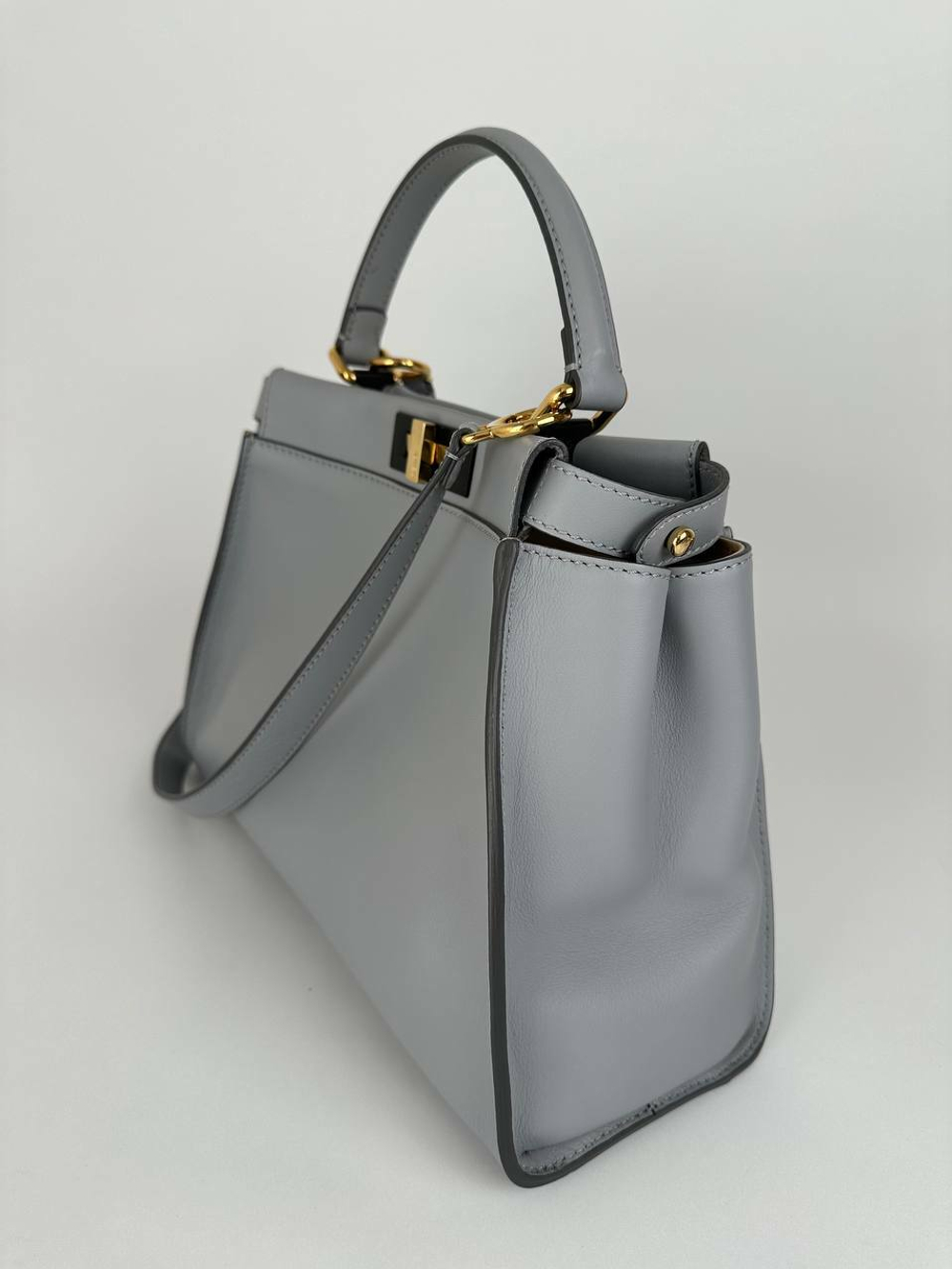 Сумка Fendi Peekaboo medium