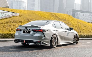 Комплект обвеса (накладки) Yofer ver.2 для Toyota Camry 70 Sport 2018-2023