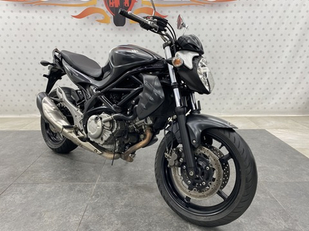 Suzuki Gladius SFV400 , 2015